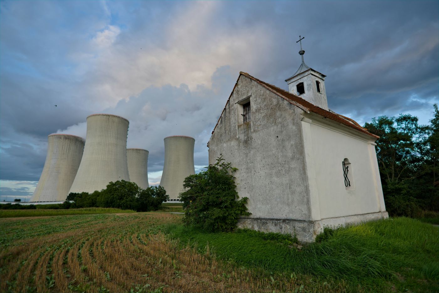 Vietnam Considers Developing Nuclear Power
