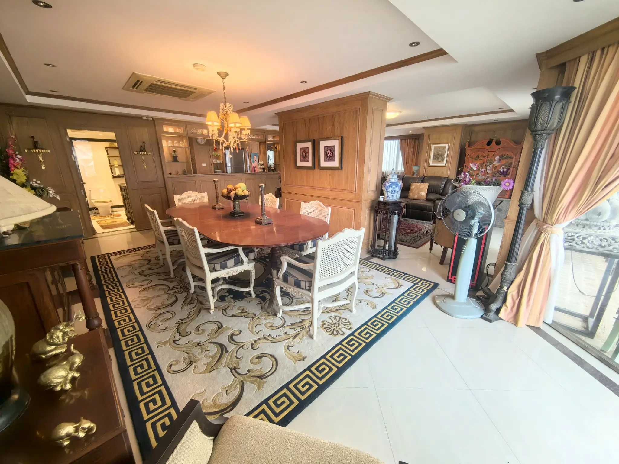 Spacious furnished property represented by Hans Lankari