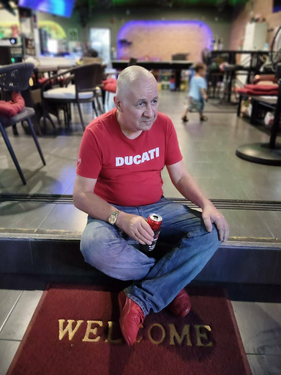 Jukka Koivistoinen at ICU Sport Lounge in Pattaya